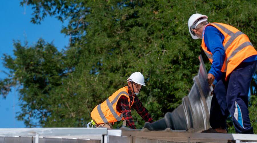 Professional gutter cleaning in Alliance, NC